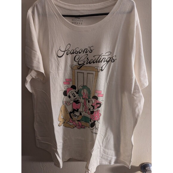 Plus Size Mickey Mouse and Minnie Mouse Seasons Greetings Graphic Tee Size 2XL - Picture 1 of 3